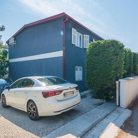Family Patio Vir Apartment ภายนอก รูปภาพ