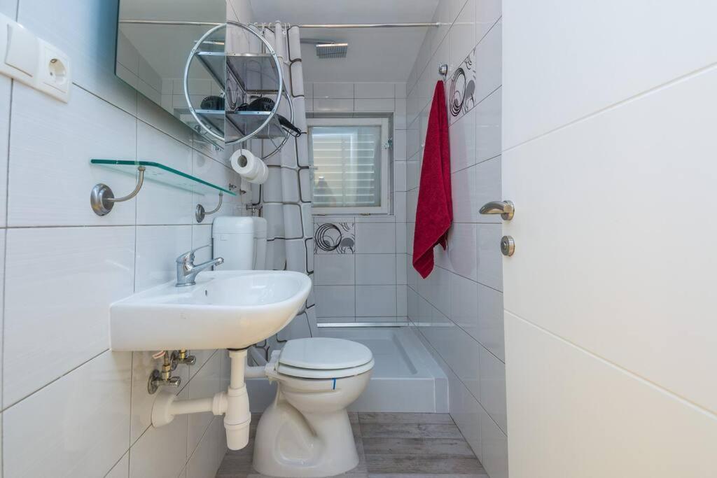 Family Patio Vir Apartment ภายนอก รูปภาพ